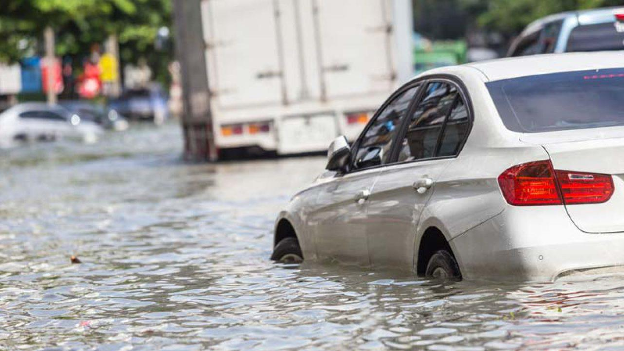 汽車涉水