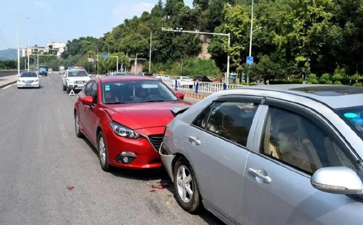 逆向停車